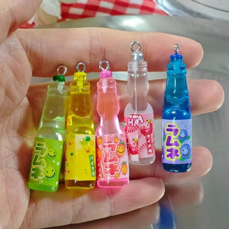 Resin Art Earrings - 10 adet küçük soda şişesi reçine
